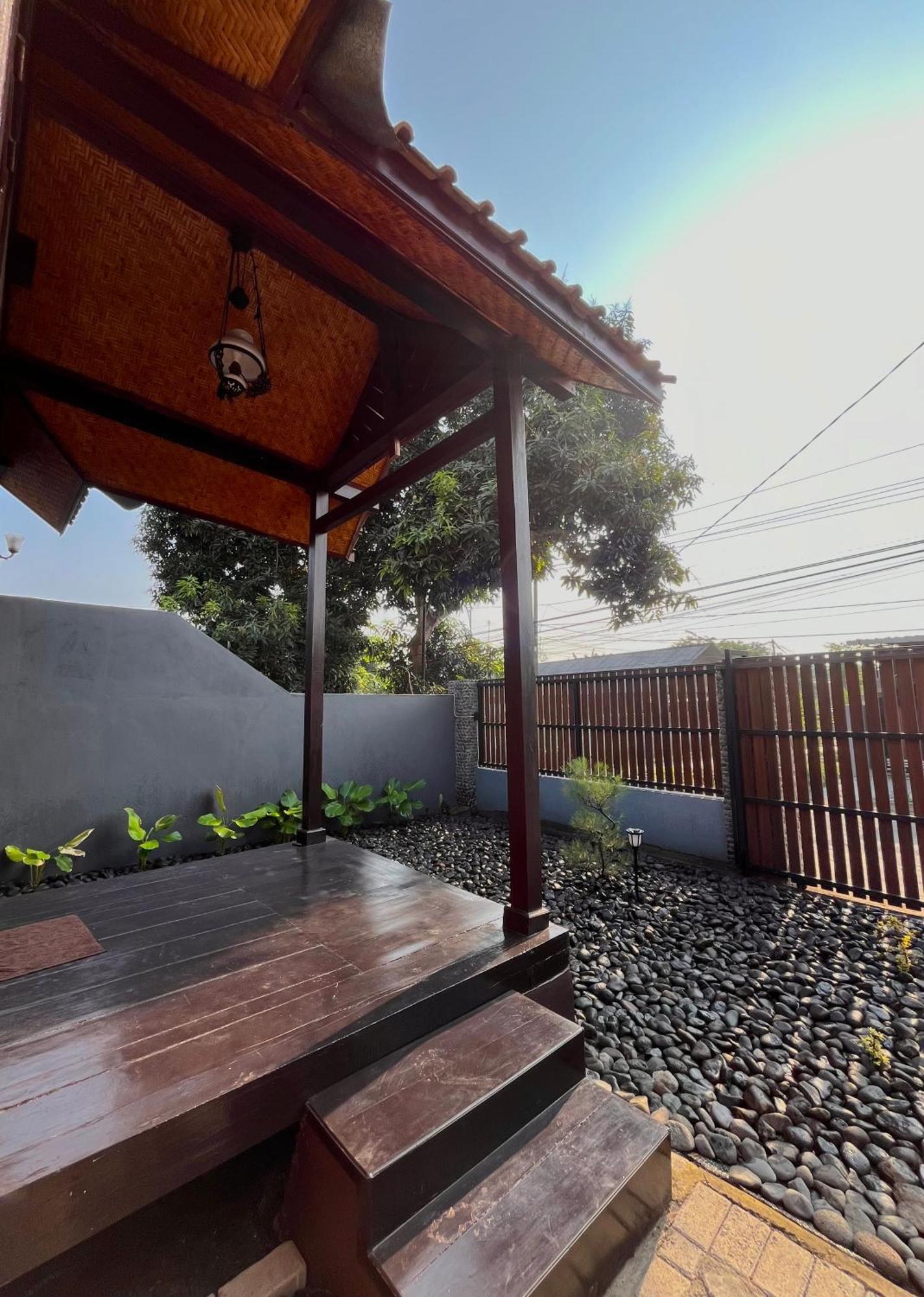 Joglo Homestay Banyuwangi Banyuwangi  Exterior photo